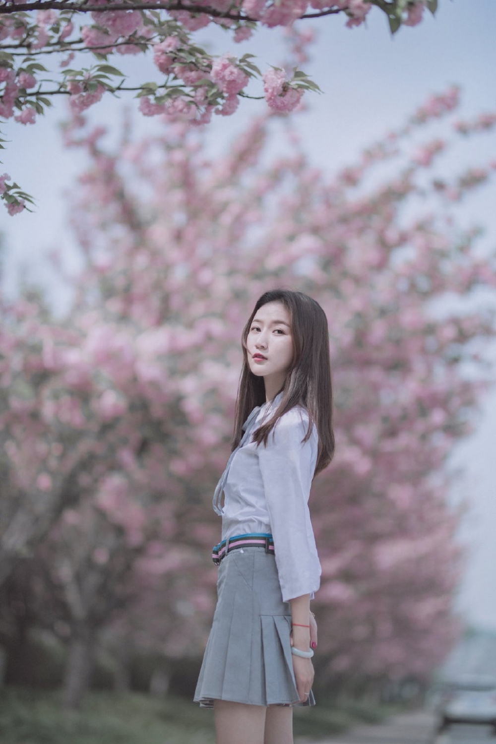 日系美女户外空灵唯美小清新短裙性感写真图片