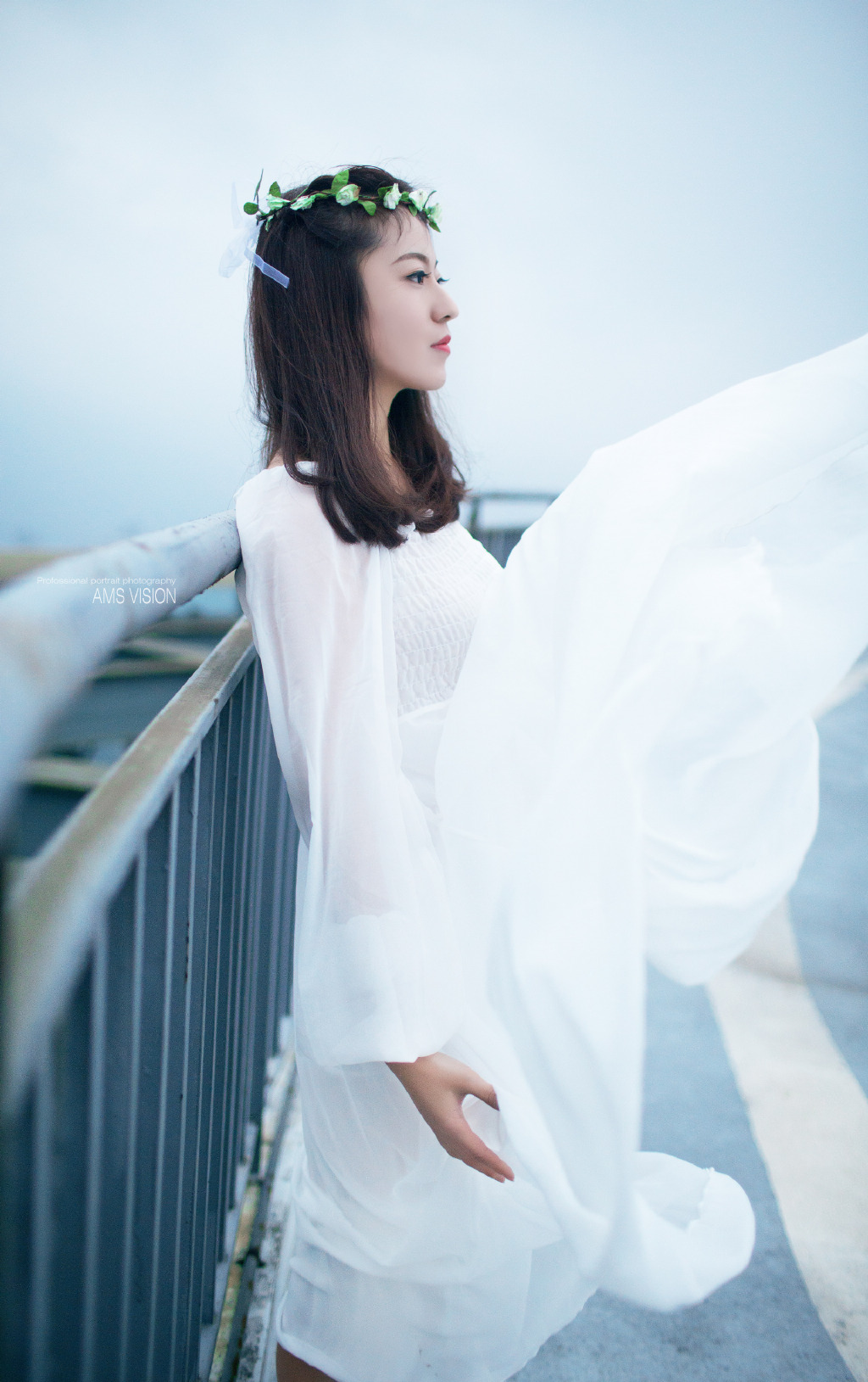 大胸美女护士装诱惑