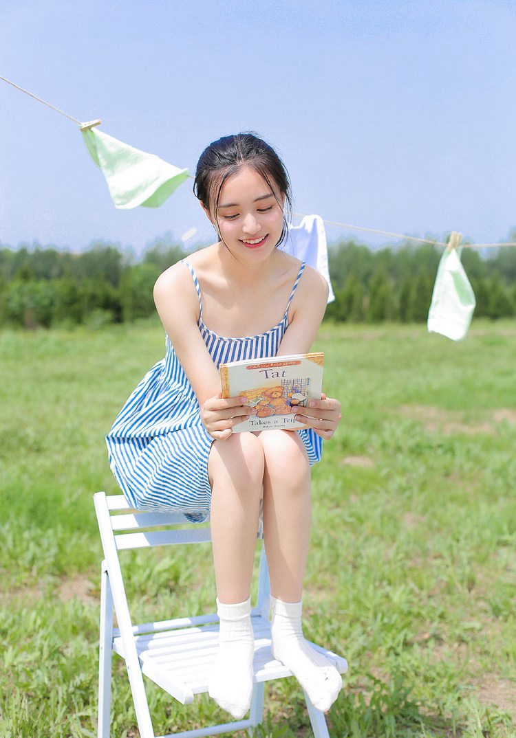 翘臀短发嫩模干净飒爽大胆性感诱惑写真