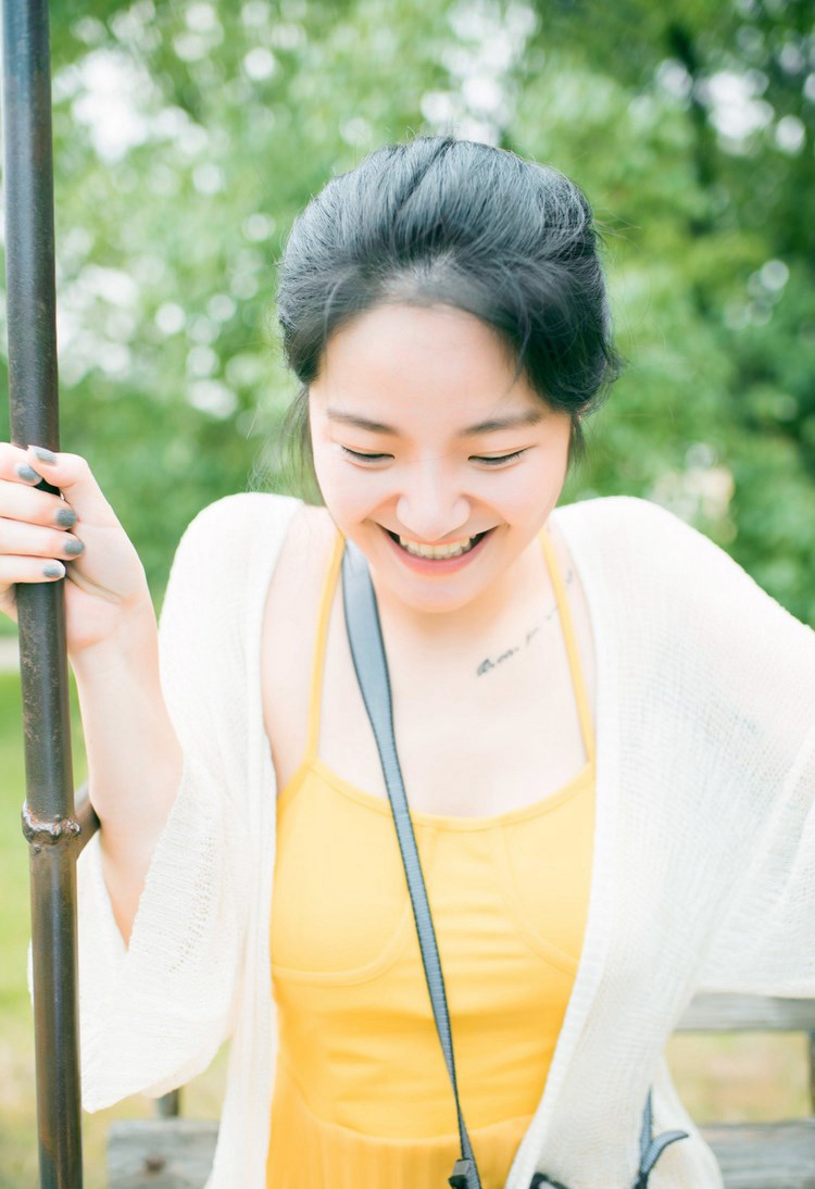 翘臀短发嫩模干净飒爽大胆性感诱惑写真