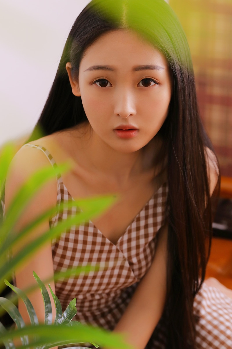 长发少女私房美腿玉足清纯图片