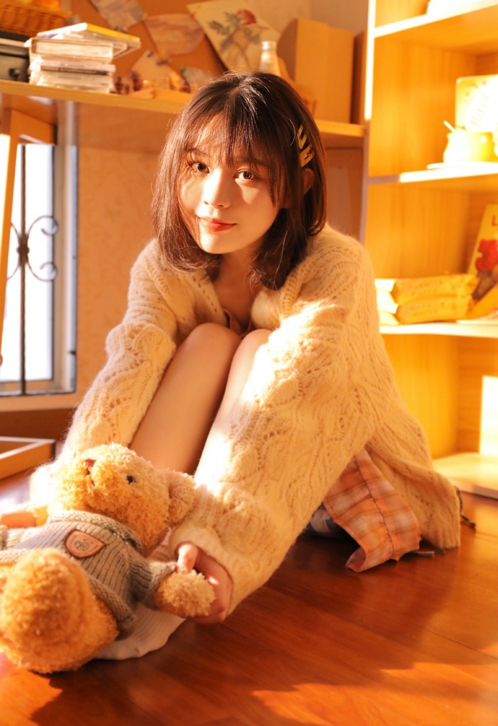 漂亮可爱的娃娃脸美女阳光下清丽动人唯美写真摄影