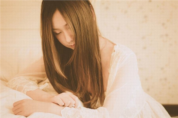 波霸美人魔鬼身材波涛汹涌的曲线令人欲罢不能的美女私房照