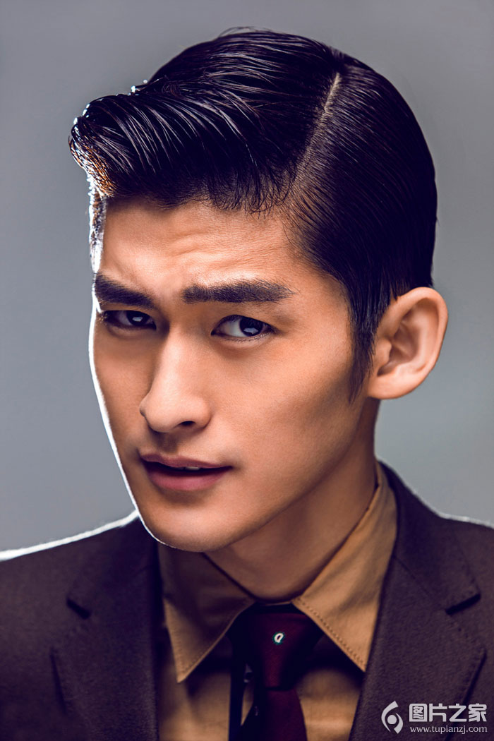 张翰搞怪证件写真 变表情帝玩转五官POSE