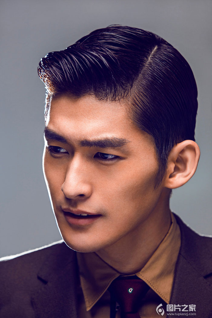 张翰搞怪证件写真 变表情帝玩转五官POSE