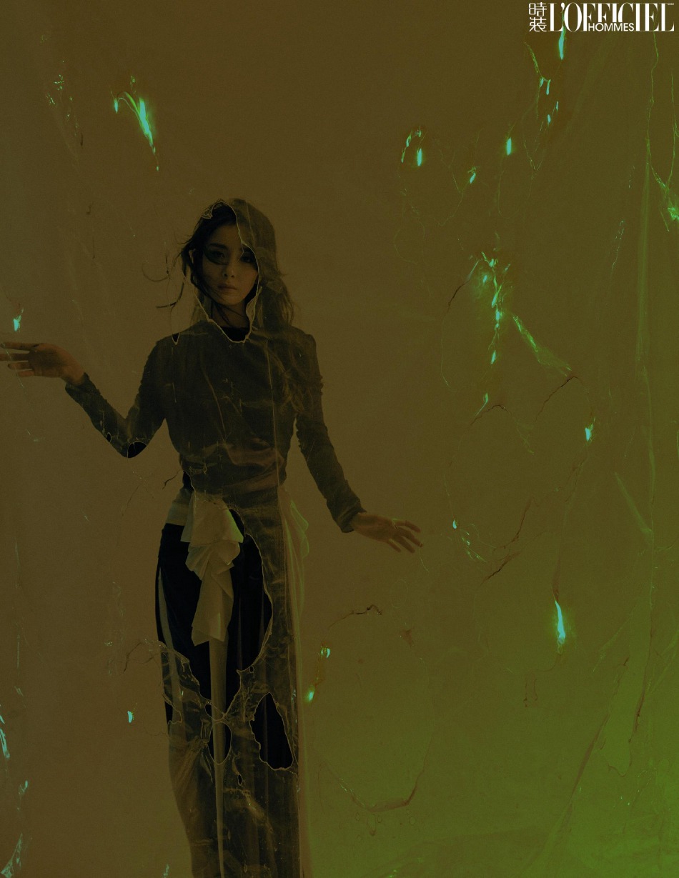 杨幂复古造型化身摩登女郎写真