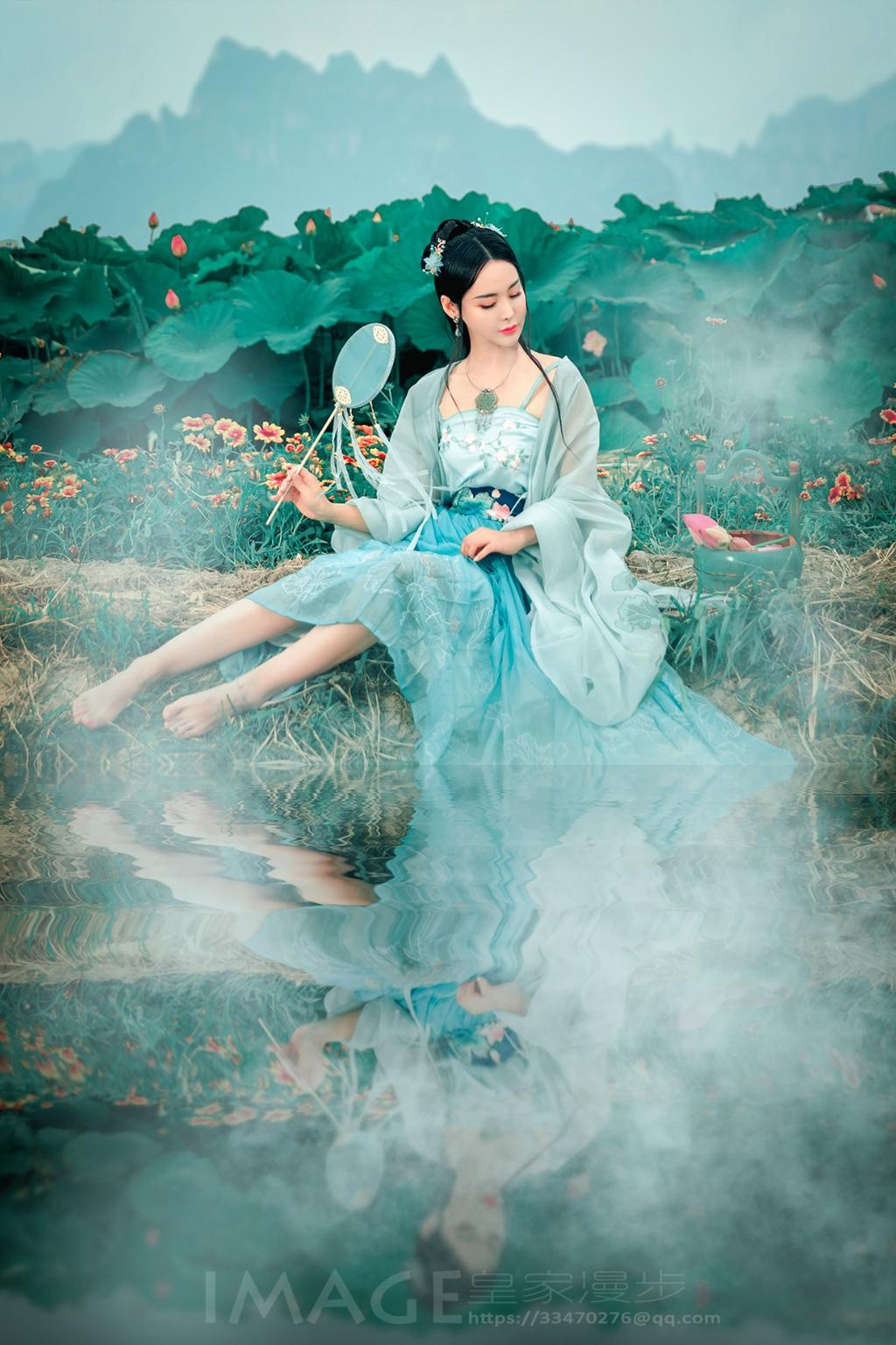 风情熟女丝袜肥臀惹火性感人体艺术写真