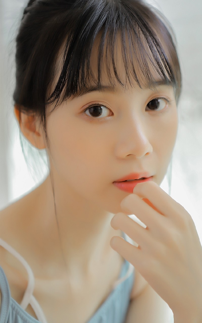 紧身白丝青春舞蹈少女娇憨魅惑勾人女生照片