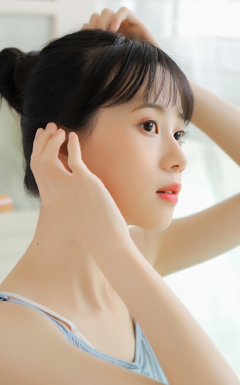 紧身白丝青春舞蹈少女娇憨魅惑勾人女生照片