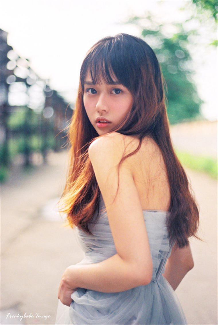 寂寞少妇沁馨美胸肥臀性感丁字裤大胆艺术照