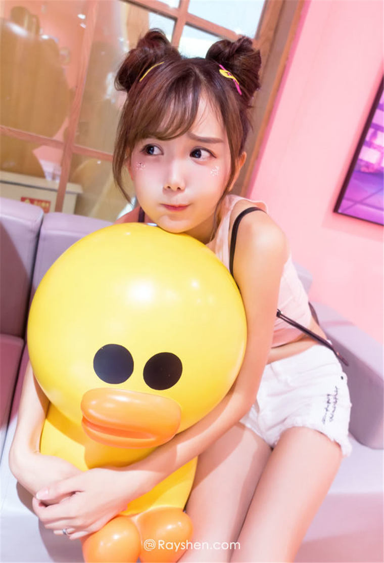 寂寞少妇沁馨美胸肥臀性感丁字裤大胆艺术照