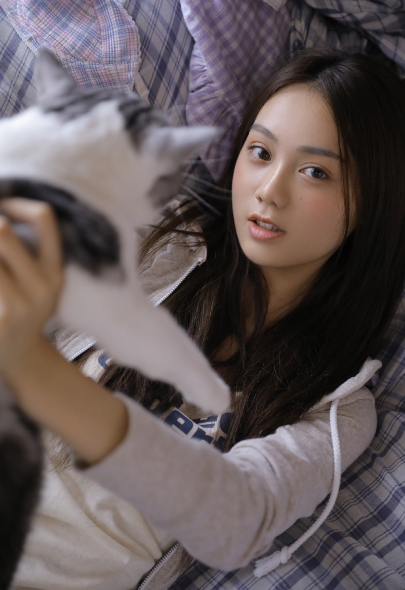 鹅蛋脸女生精致养眼私拍