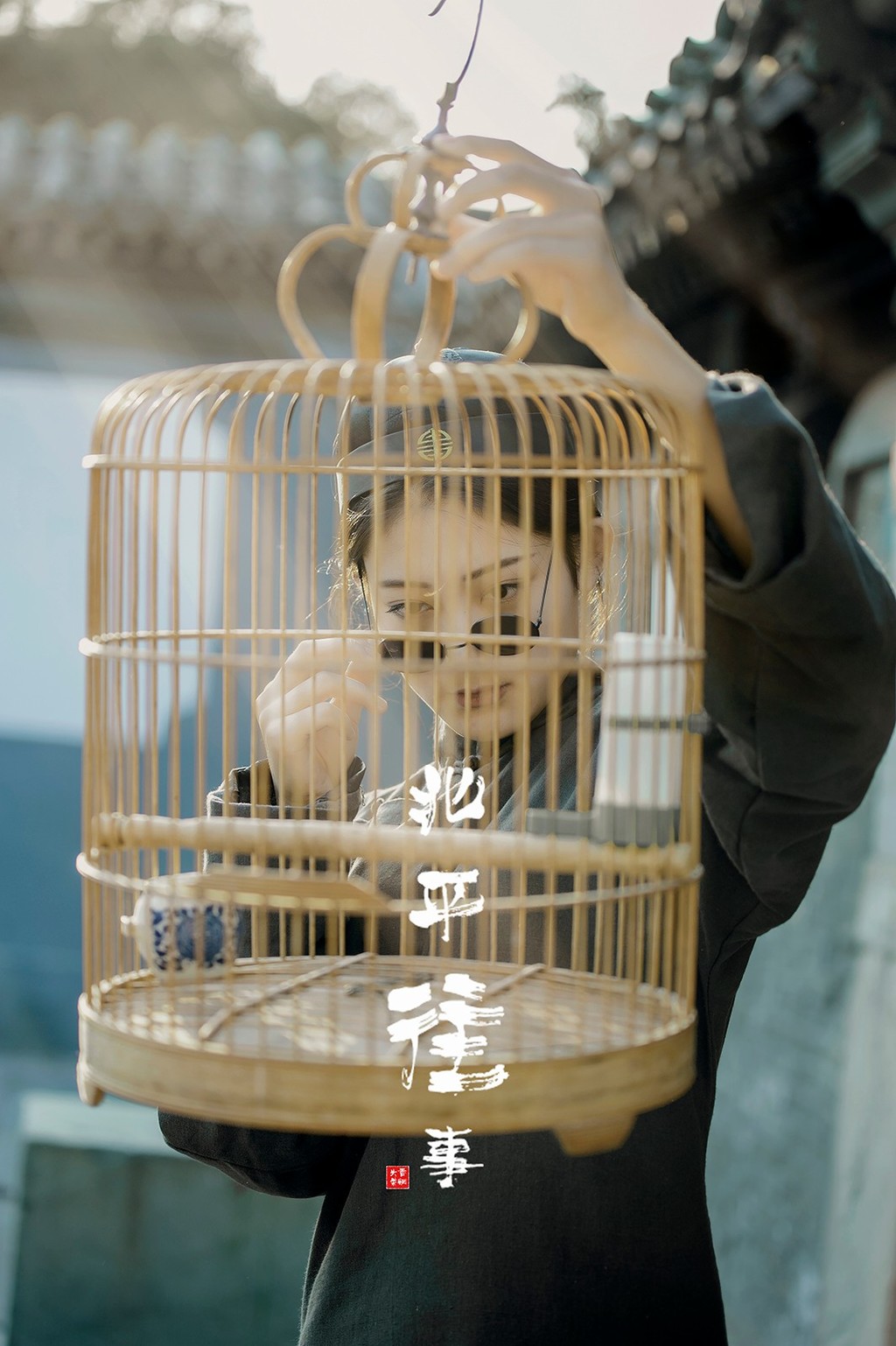 冷艳美女Cosplay民国浪荡公子古风摄影图片