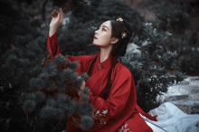 古风汉服美女阳光下养眼唯美侧颜杀时尚写真集