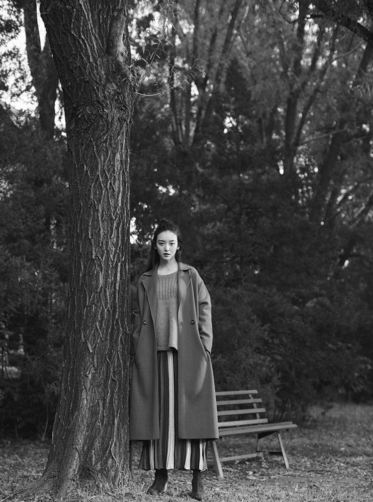 文艺自然美女尤靖茹唯美阳光秋季杂志明星写真图片