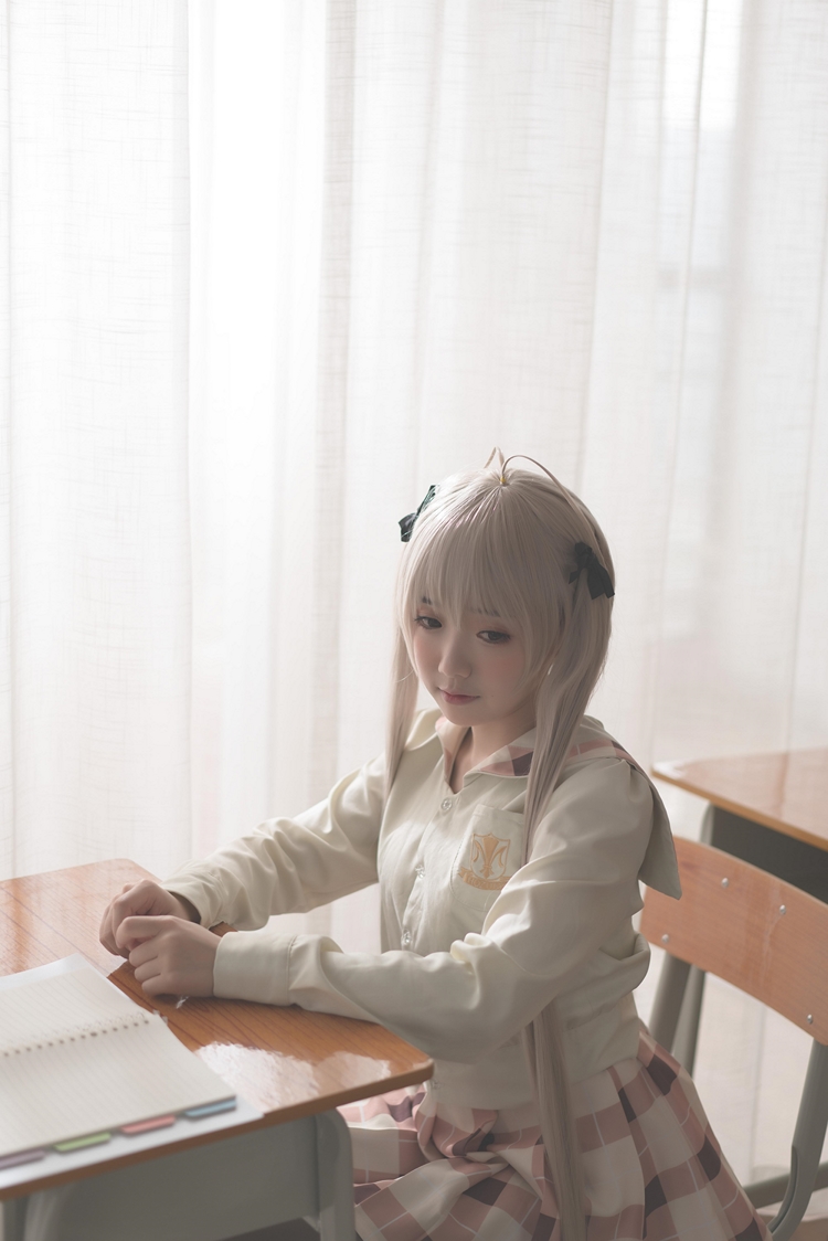 白发双马尾美女黑丝美腿性感COS写真图集