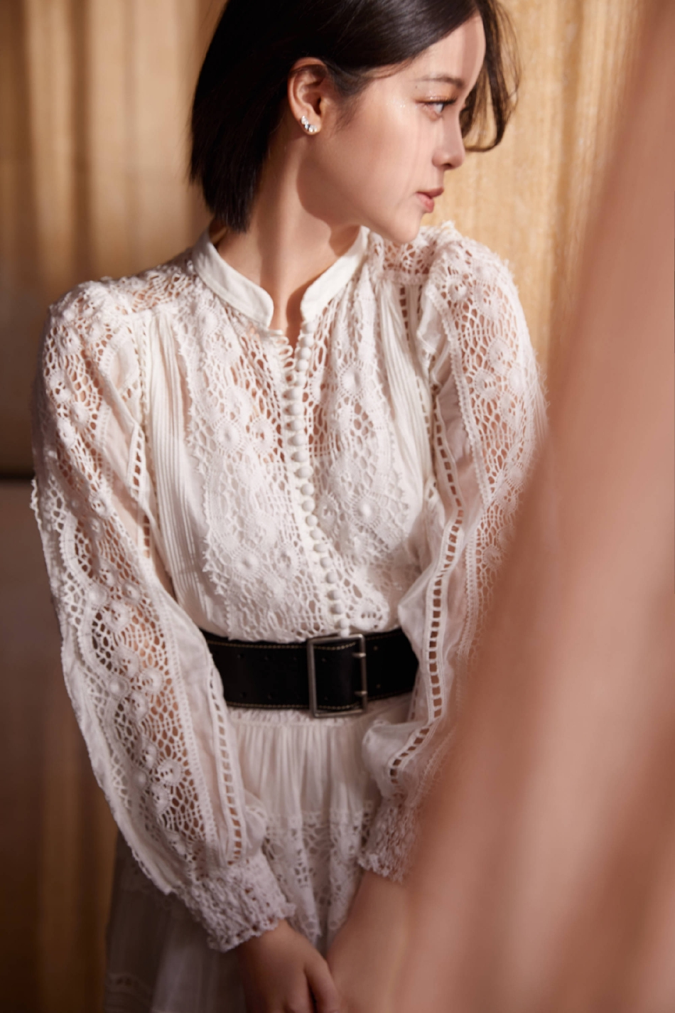 欧阳娜娜蕾丝长裙清纯动人写真