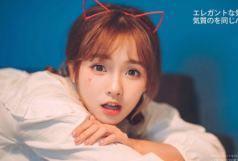 性感好身材美女车模