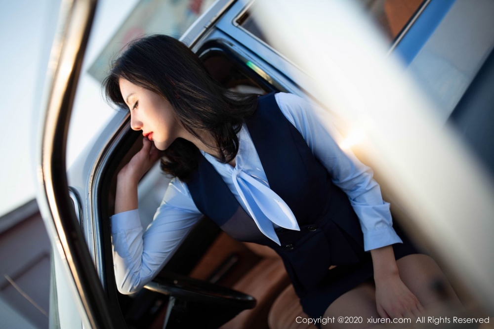 白富美阿朱拍照姿势惹火撩人勾魂摄魄的美女激情图片