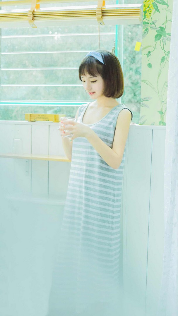 白富美阿朱拍照姿势惹火撩人勾魂摄魄的美女激情图片