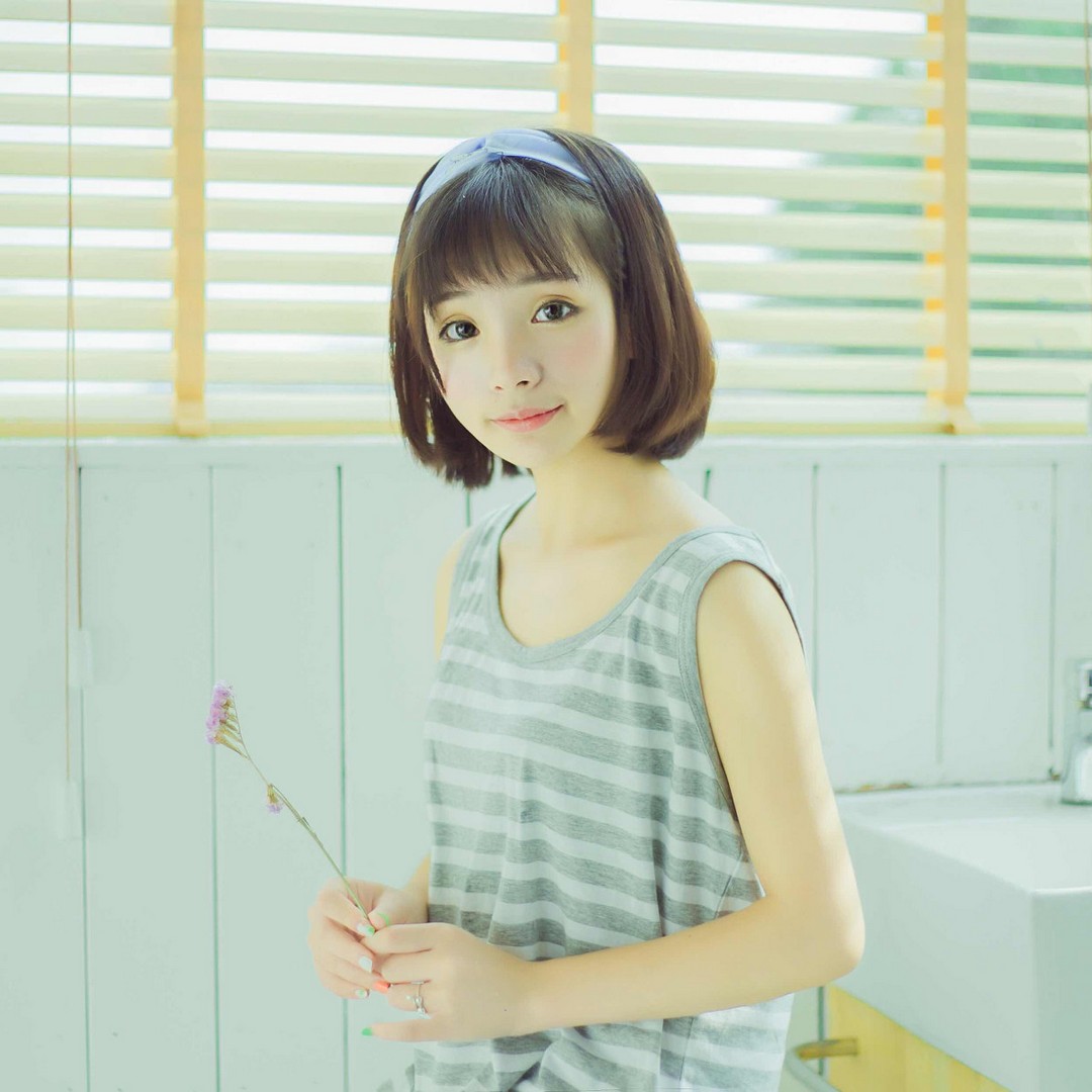 白富美阿朱拍照姿势惹火撩人勾魂摄魄的美女激情图片