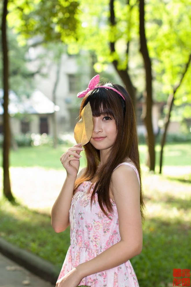 白富美阿朱拍照姿势惹火撩人勾魂摄魄的美女激情图片