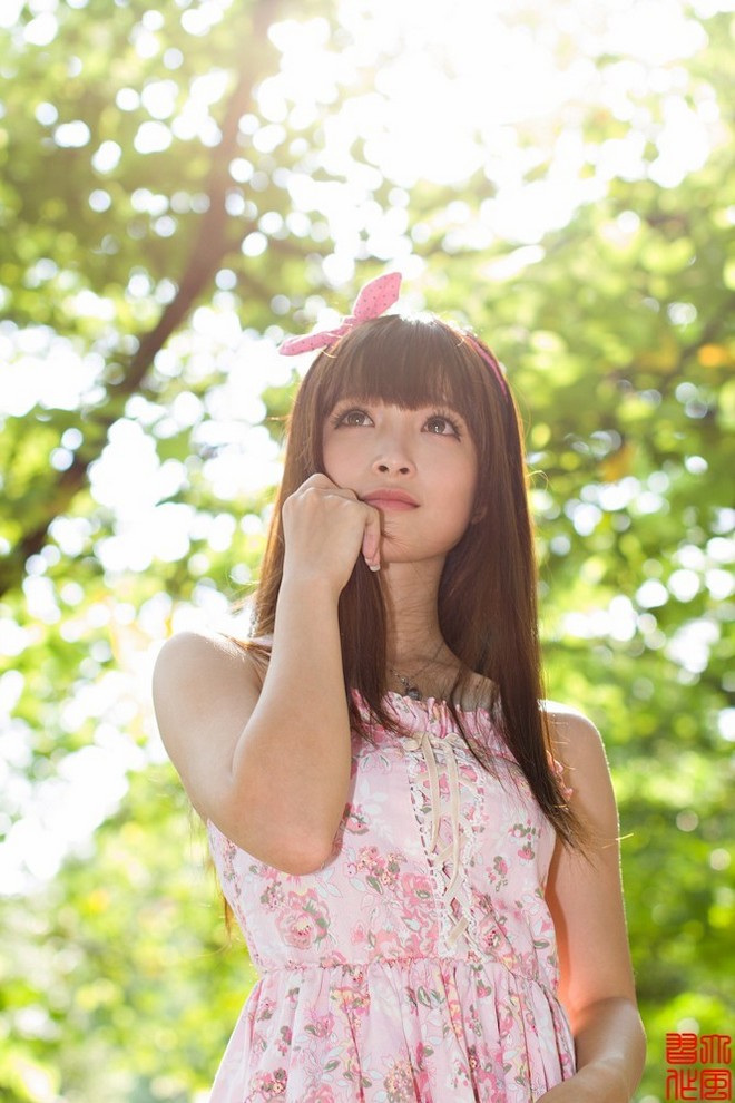 白富美阿朱拍照姿势惹火撩人勾魂摄魄的美女激情图片