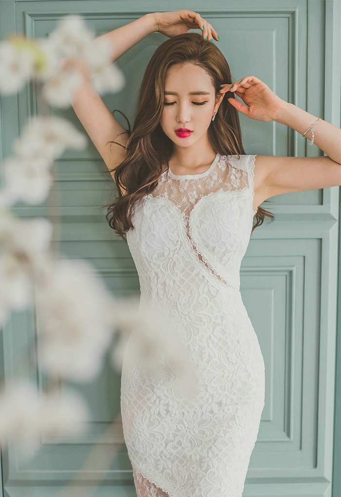 白富美阿朱拍照姿势惹火撩人勾魂摄魄的美女激情图片