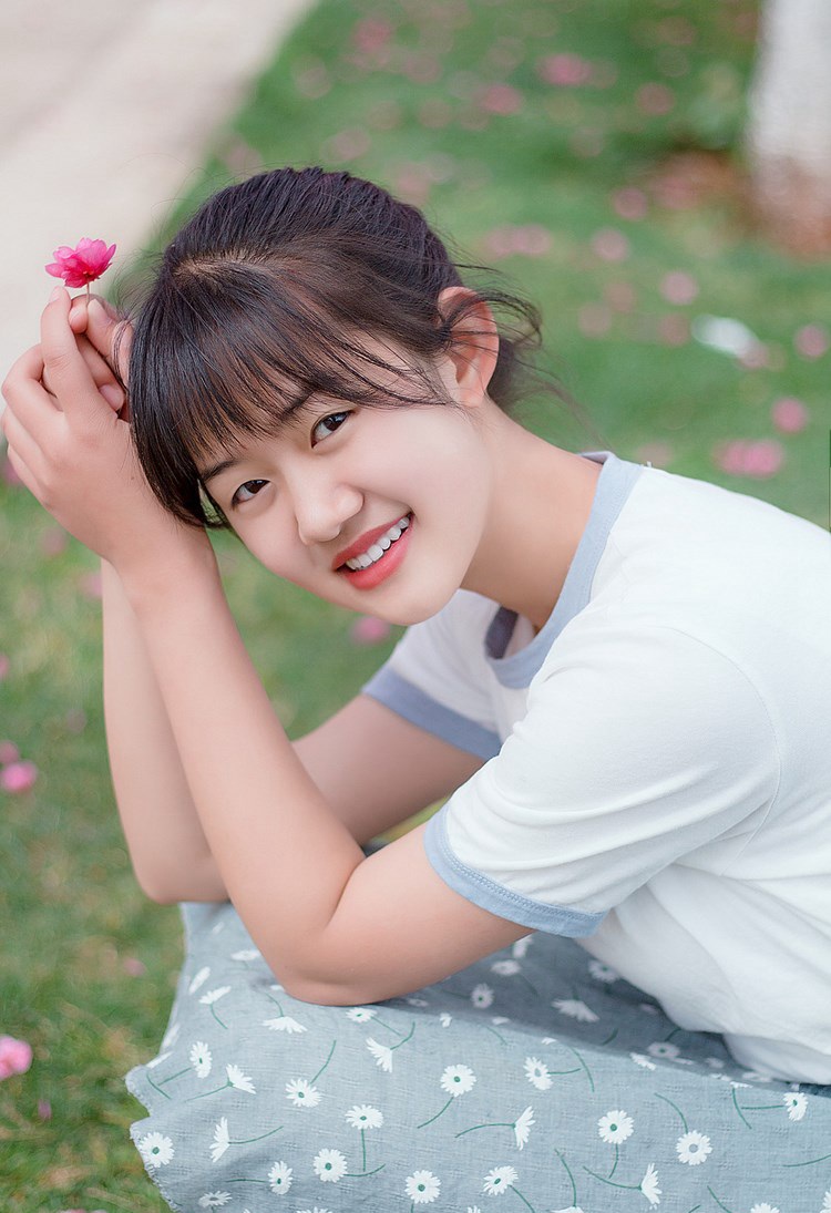 美女网红私房更衣诱惑照片火辣香艳性感美女图片