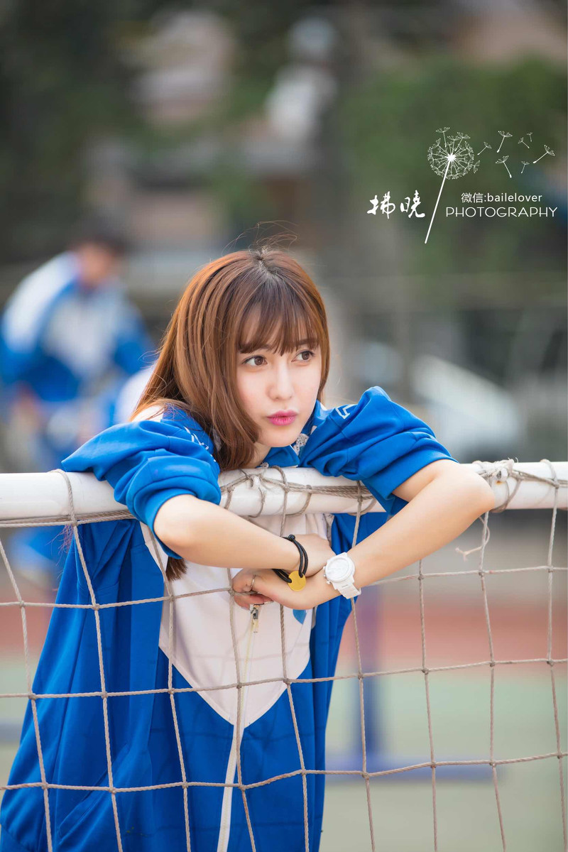 刘海美女校服校园写真