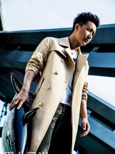 韩庚杂志封面大片 释轻熟男的阳刚柔情