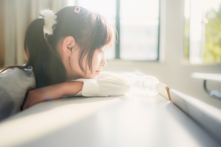 清纯养眼日系美女萌妹教室脱白丝大胆吸晴写真图片