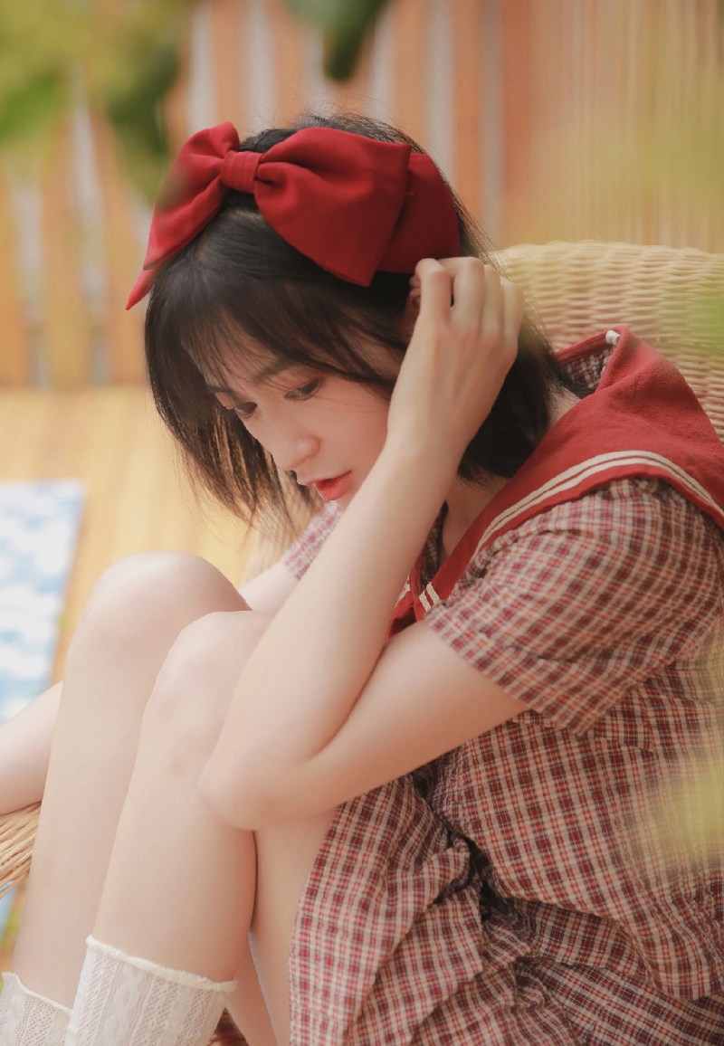 夏日格子裙美女清新浪漫写真集