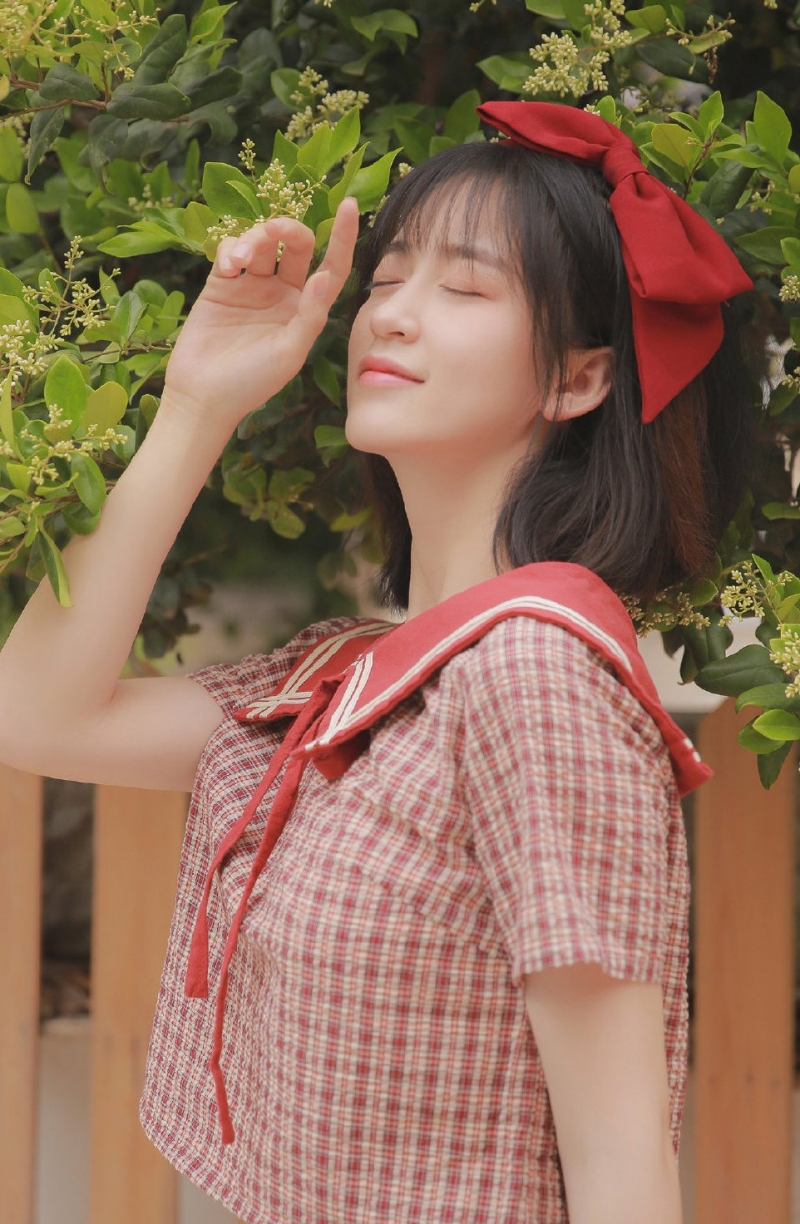 夏日格子裙美女清新浪漫写真集