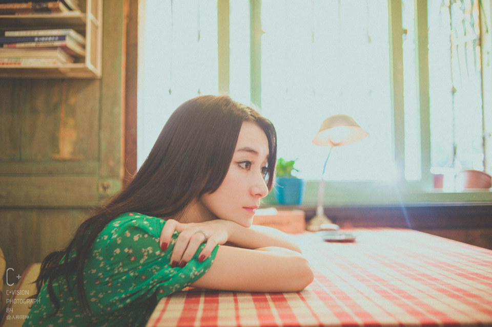 性感校园学生妹宾馆黑丝美腿情趣内衣秀诱惑写真