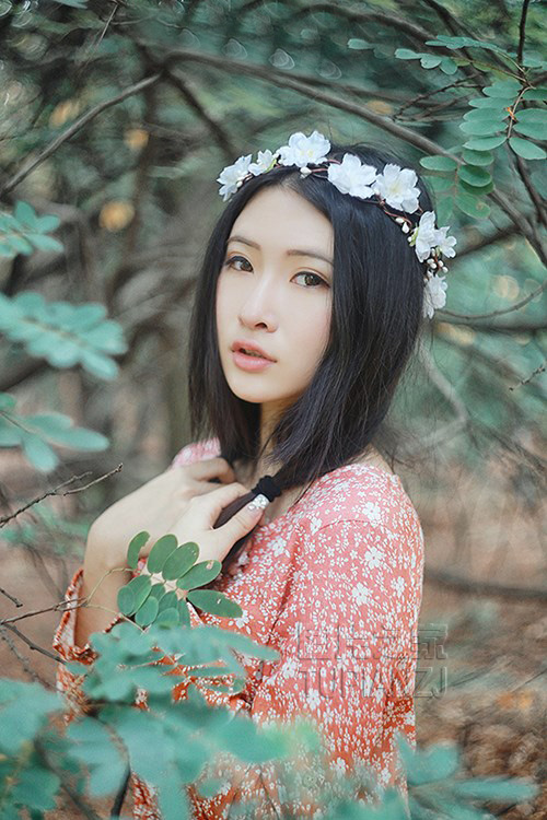 甜美90后少女唯美写真