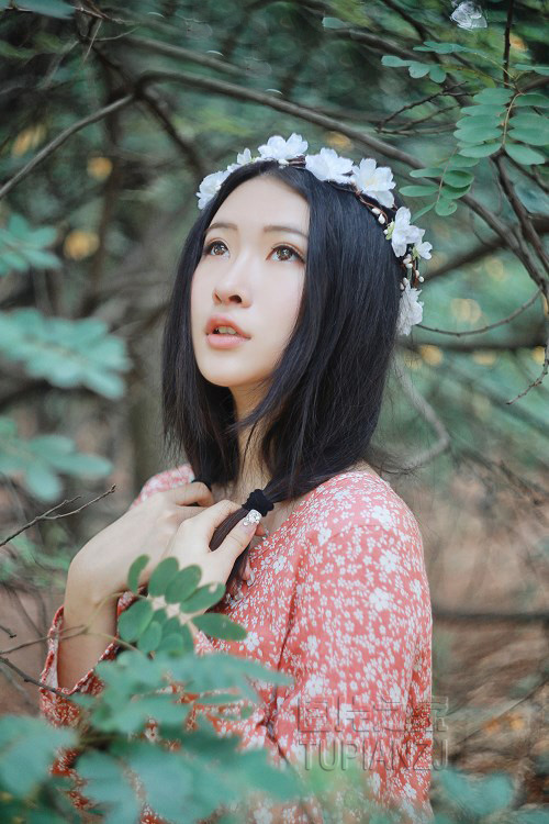 甜美90后少女唯美写真