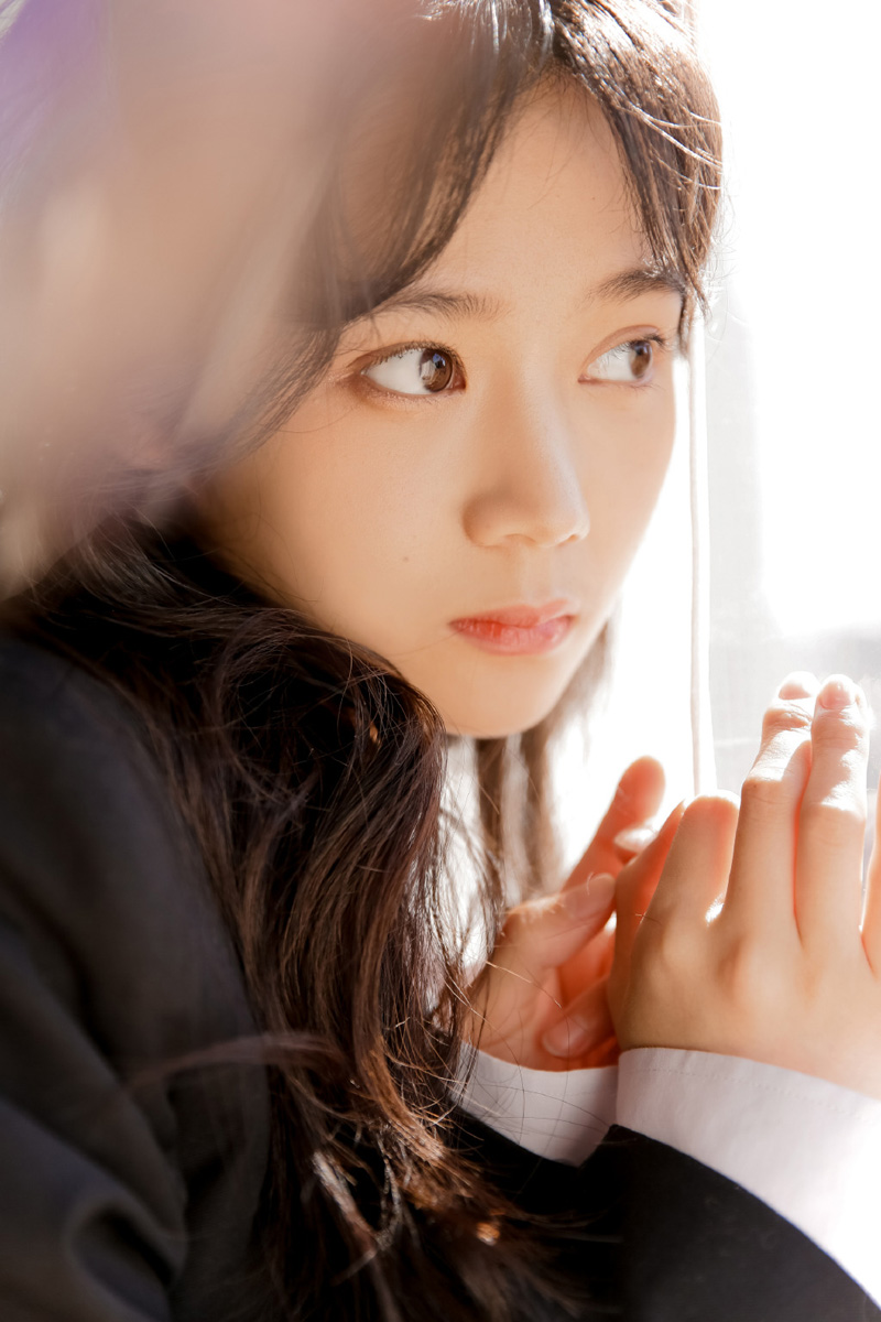 学院制服诱惑美女大眼睛小嘴巴修长美腿居家写真