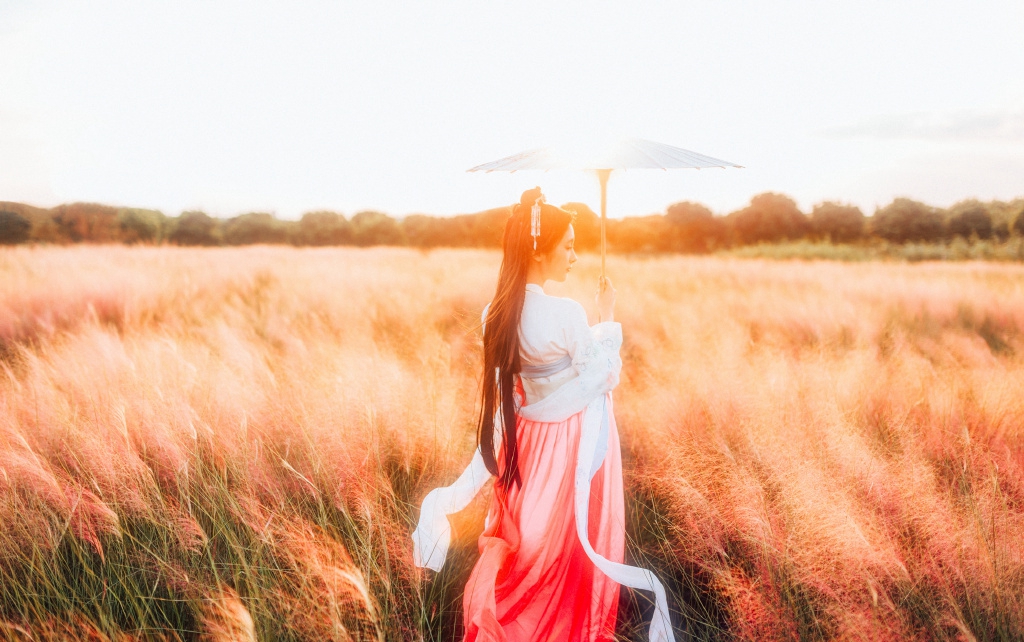 大波美女超短低胸性感写真