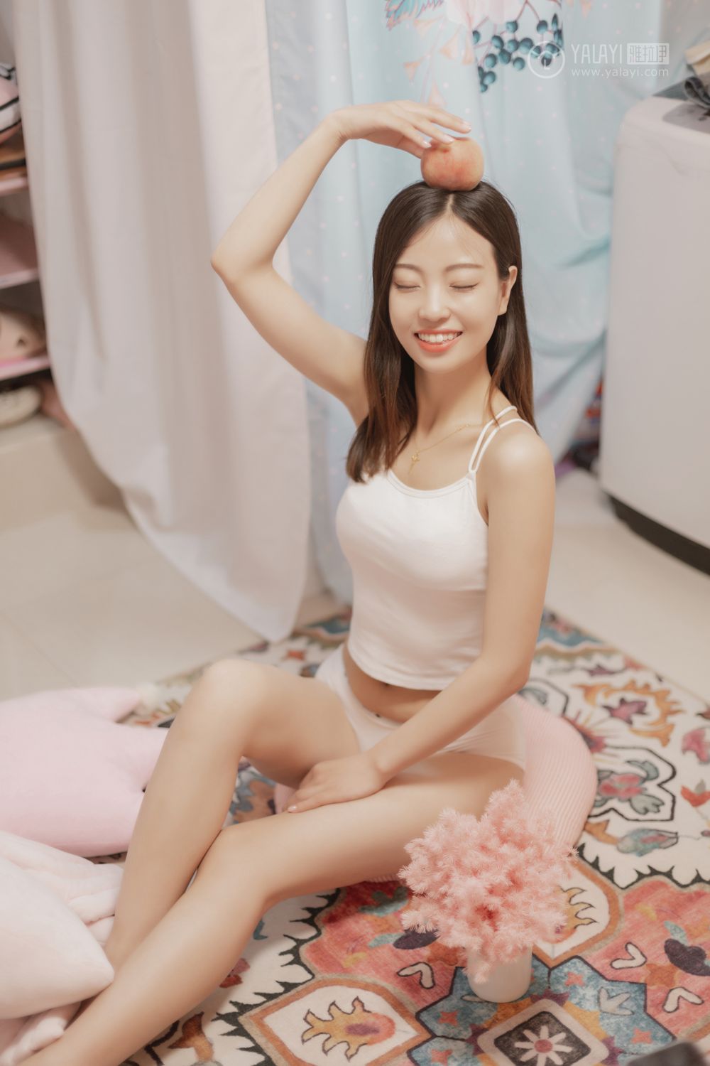 [爱蜜社]宅男女神小狐狸极致透视装长腿诱惑的丝袜美腿