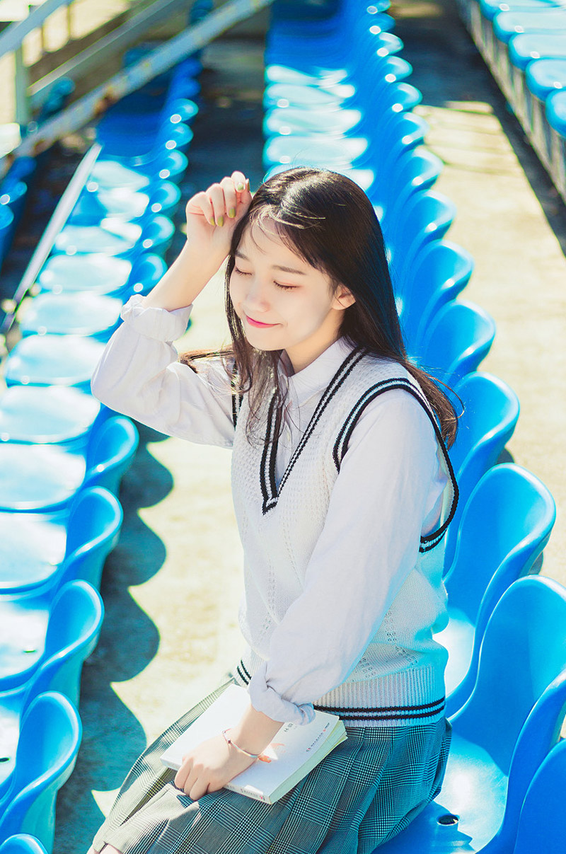 极品推女郎周于希在办公室的诱与惑黑丝美腿绝美肉体摄影