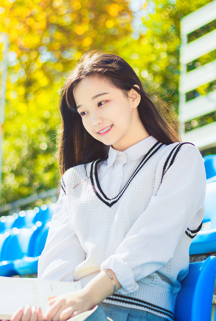 极品推女郎周于希在办公室的诱与惑黑丝美腿绝美肉体摄影