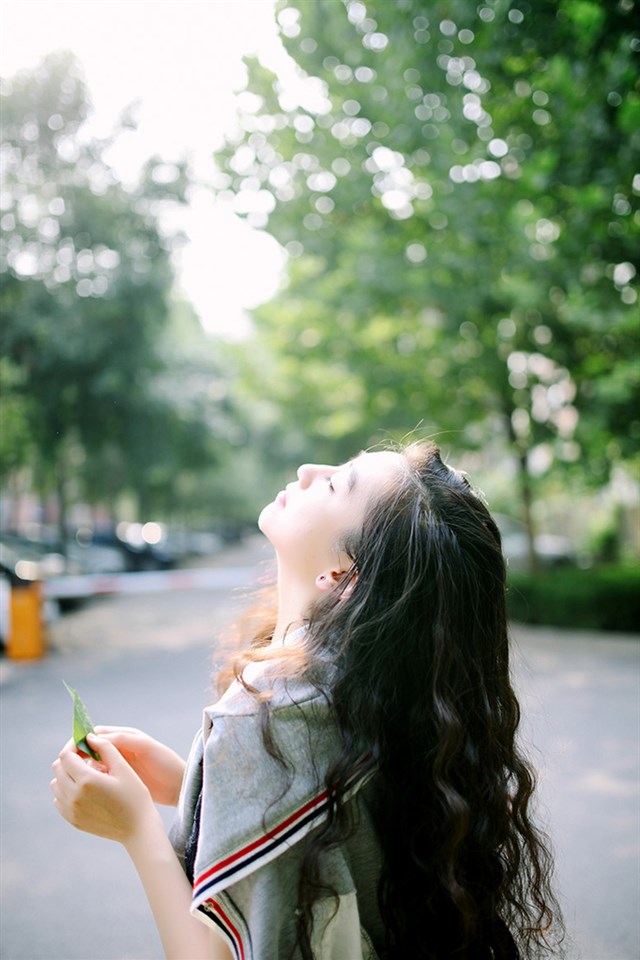 极品推女郎周于希在办公室的诱与惑黑丝美腿绝美肉体摄影