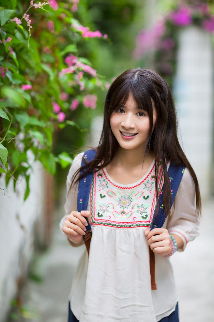 极品推女郎周于希在办公室的诱与惑黑丝美腿绝美肉体摄影