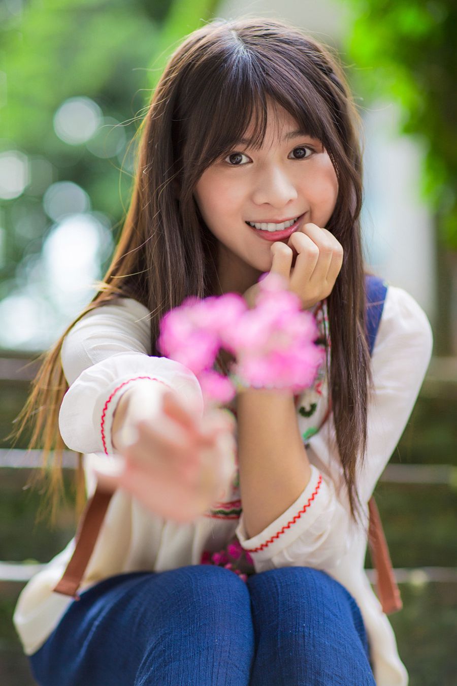 极品推女郎周于希在办公室的诱与惑黑丝美腿绝美肉体摄影