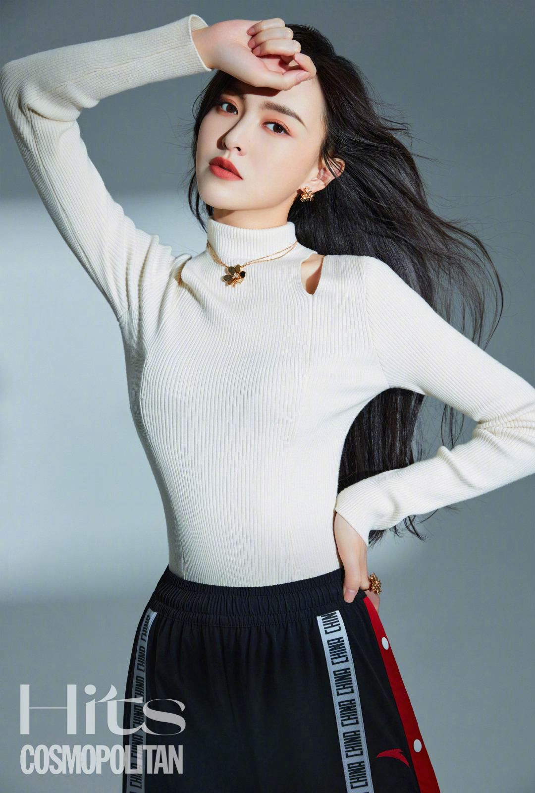 唐嫣运动造型尽显青春活力写真