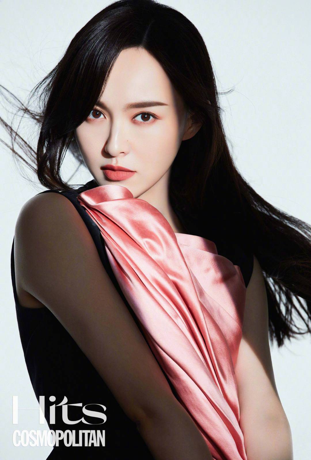 唐嫣运动造型尽显青春活力写真