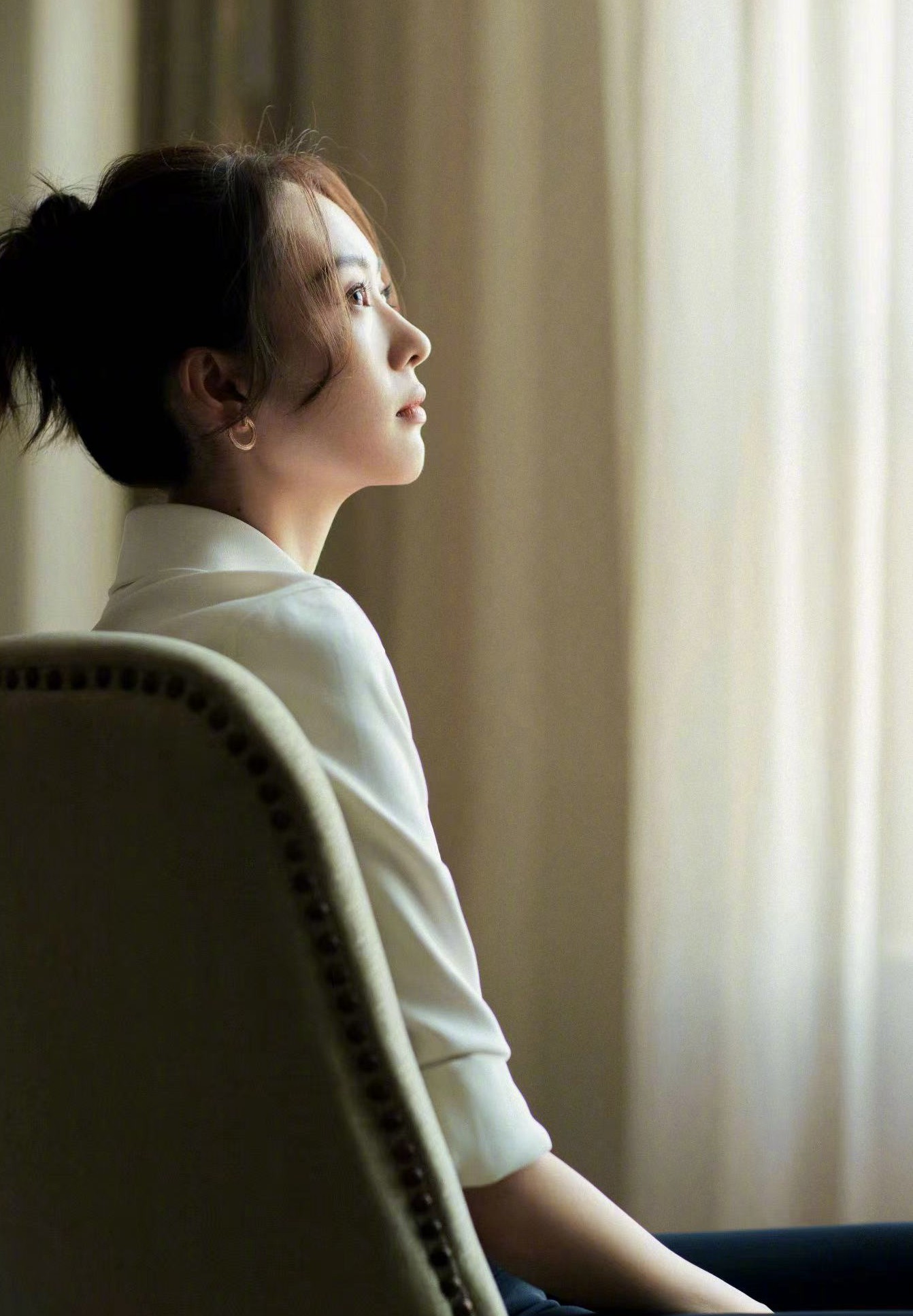 童瑶把优雅刻进了DNA！一颦一笑自信从容