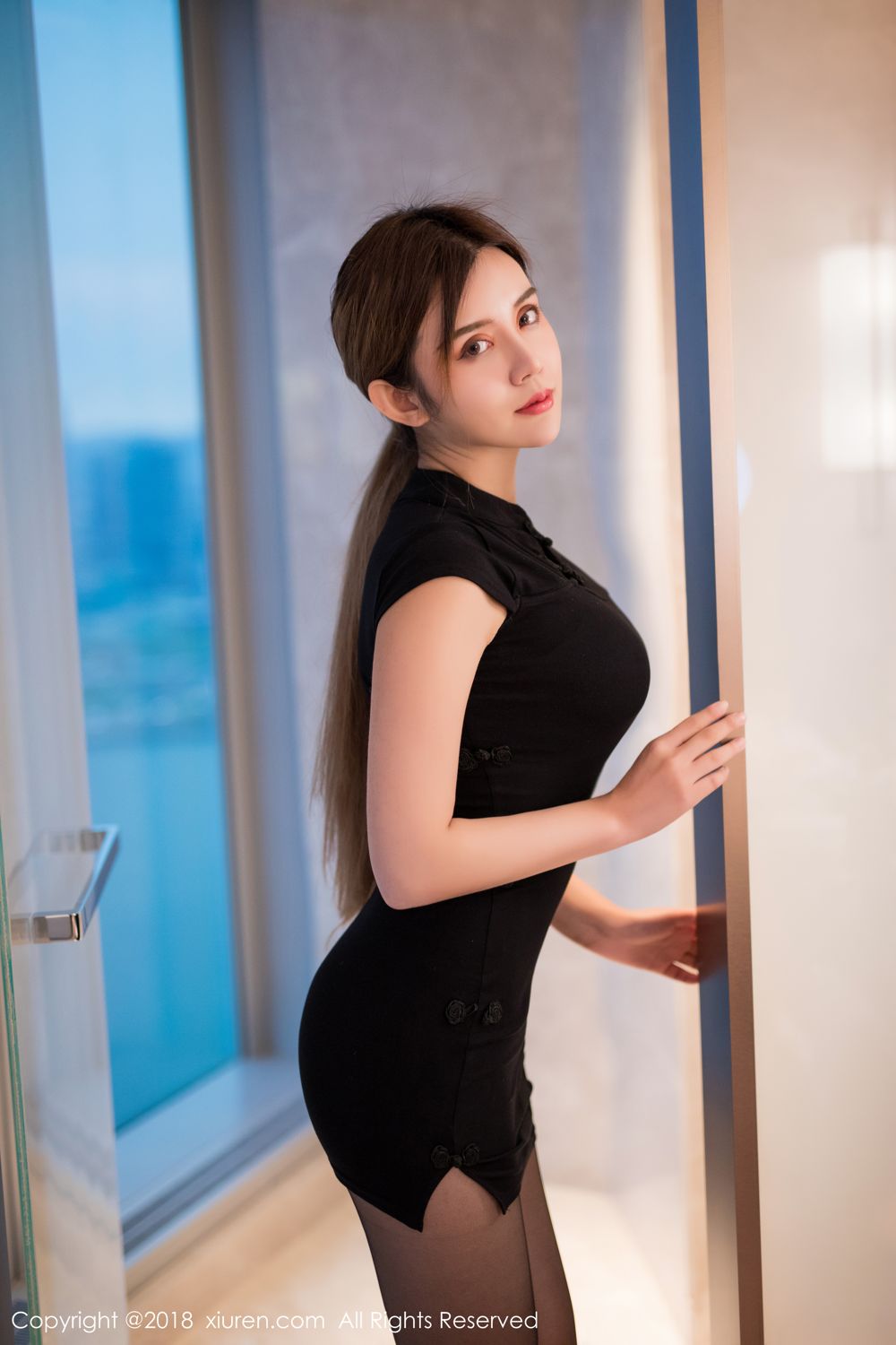 性感旗袍诱惑美女卓娅祺黑丝翘臀高跟美腿大胆写真