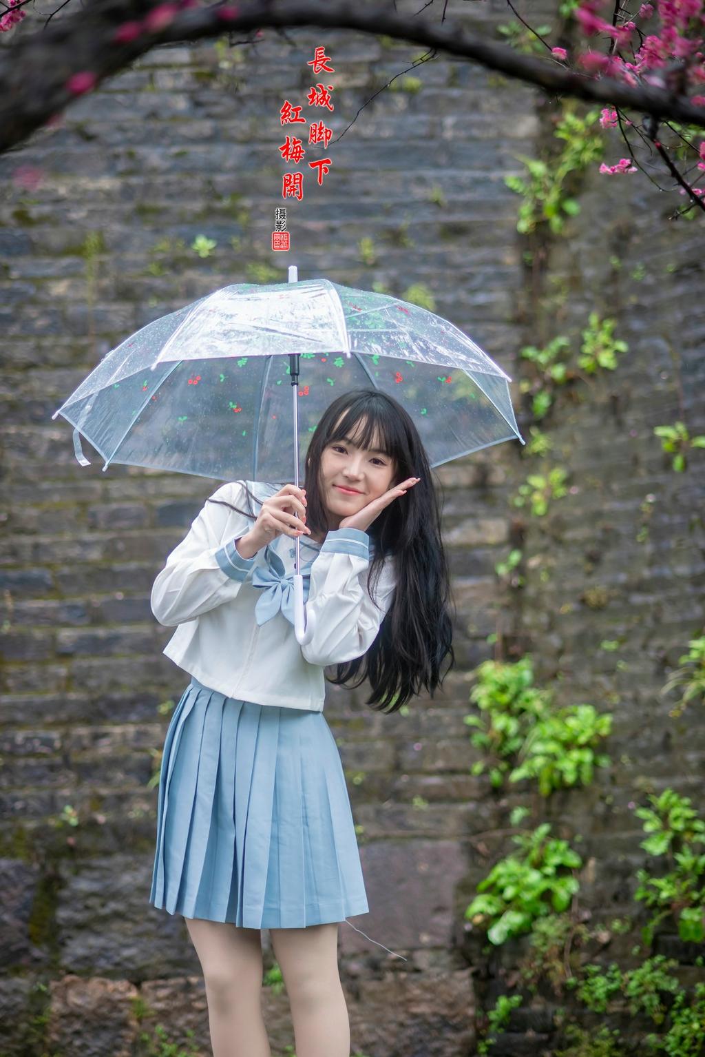 jk制服女生雨中撑伞透明丝袜淑女写真